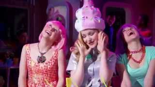 Yelado Yolo Froyo Yolo  Liv y Maddie  Video Musical Castellano [upl. by Eerpud]