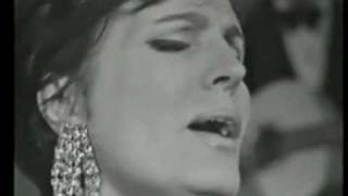 9  Amalia Rodrigues Canta na TV Italiana  22 [upl. by Patin183]