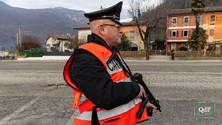 Natale in radiomobile il 25 dicembre assieme ai carabinieri contro furti e abusi [upl. by Niuqaoj]