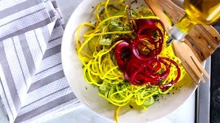 How It Works The Paderno Collapsible 3Blade Spiralizer [upl. by Heise]