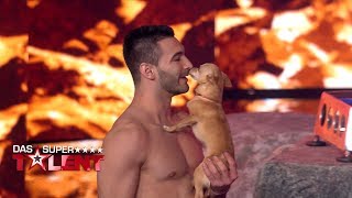 Galaktischer Gewinner Auftritt von Christian amp Chihuahua Percy  Das Supertalent vom 21122019 [upl. by Aidil699]