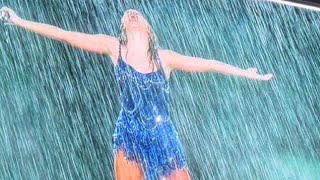 You WONT BELIEVE How Taylor Swift Handled Foxborough Rain 🌧️⚡ [upl. by Libys]