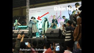 Ini dia reaksi fans saat duet bareng Nissa Sabyan  Rohman Ya Rohman [upl. by Yerxa]