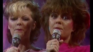 Snapshot Gir Du Et Knus Dansk Melodi Grand Prix 1983 [upl. by Ahsenre686]