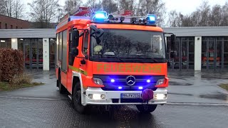 Jahreswechsel 20232024 Einsatzfahrten Feuerwehr Rettungsdienst und Polizei in Mülheim a d Ruhr [upl. by Ahsielat512]