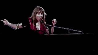 Taylor Swifts piano plays tricks on her during Gillette Stadium Sunday show [upl. by Etterual]