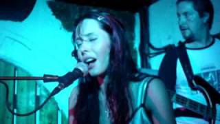 Nerina Pallot  Blood Is Blood Live at The Borderline 2005 [upl. by Vinia133]