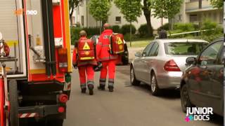 Junior Docs Folge 9 Staffel 2 ZDF NEO KRANKENHAUS  RETTUNGSDIENST  OPSAAL Reportage [upl. by Eldnek]