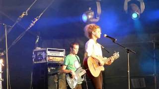 Selah Sue  Raggamuffin  Live At Lokerse Feesten 01082011 [upl. by Lrub]