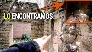 Descubrimos SÓTANO SECRETO en antigua casa🏚️de un pueblo fantasma [upl. by Irtimed754]