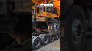 Best truck loader with best driving skills atrangicarkur ytshorts shorts truckdriver trucklife [upl. by Venable]