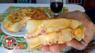 ALTA TORTILLA DE PAPAS RELLENA CON JAMÓN Y QUESO [upl. by Carmelo]