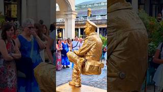 How hard Gold man Statue works to mesmerise the audience [upl. by Arriek]