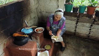 Espinazo de Puerco con Morisqueta Así se Cocina en el Rancho [upl. by Lebasiairam581]