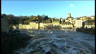 Inondations la ville de Quimperlé sous 4m60 deau  0702 [upl. by Ney308]