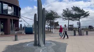 SCHARBEUTZ  Rundgang im März 2024 ☀️ Strandpromenade 😍 Bau der Seebrücke 🚧 Walking Tour 4K 🚶🏻‍♂️ [upl. by Spanos]