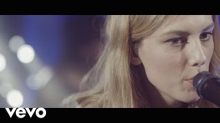 Wolf Alice  quotYoure A Germquot Live  Vevo LIFT UK [upl. by Dekeles]