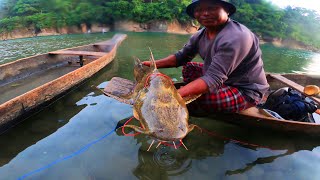 GOONCH CATFISH [upl. by Jablon693]