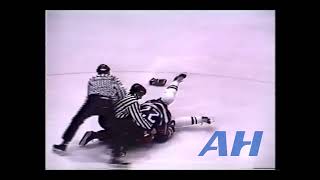 QMJHL Feb 2 1992 Robert GuilletVER v Marc BeaucageLAV Verdun College Francais Laval Titan [upl. by Akeimahs697]