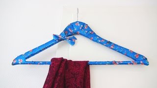 Kleiderbügel DIY  Kleiderbügel ganz einfach verschönern  Upcycling Clothes Hanger Tutorial [upl. by Luba115]