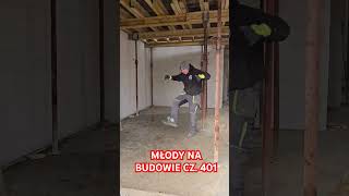 MŁODY NA BUDOWIE CZ 401 śmieszne praca bricklayer humor funnyvideo funny comedy kierownik [upl. by Aramak356]