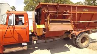 1972 International Loadstar 1600 feed truck for sale  noreserve auction September 6 2017 [upl. by Nwahsed]