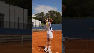 Serve basics for beginners 🎾 tennis tennisserve tennistips coachmouratoglou [upl. by Seadon]