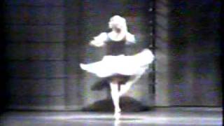 Evelyn Cisneros en Cenicienta Variacion 1 acto San Francisco Ballet [upl. by Allit]