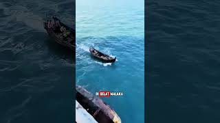 Bajak laut di selat Malaka [upl. by Ramel105]