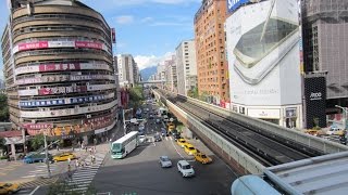 From Taipei台北 to JiuFen九份 by bus [upl. by Nal760]