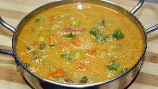 சப்பாத்தி பூரிக்கு குருமா  Chapathi Vegetable Kurma Recipe in Tamil  Kurma  Veg Kurma In Tamil [upl. by Aitnecserc]