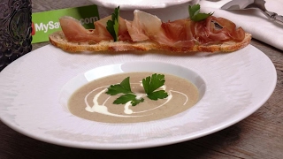 Crème de champignons et sa tartine de Prosciutto [upl. by Ojybbob]