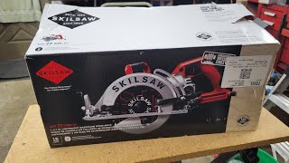 Bro DIY  Unboxing the Skilsaw 7 14quot Rear Handle Worm Drive Circular Saw SPT77WLM [upl. by Adilem177]