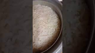 I cook rice In a Rice cooker What about you nenelifestyle [upl. by Martinic707]