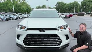 2024 Toyota Highlander XLE AWD [upl. by Bary581]