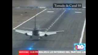 Avión con deportados a punto de causar tragedia en Toncontín  Diario LA PRENSA 2012 [upl. by Armyn]