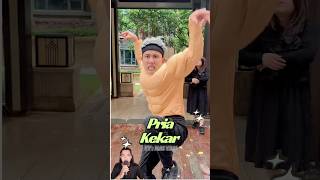 Melawan Pria Kekar dubbing dubbinglucu funnydubbing funnyvideos dramalucu alurcerita shorts [upl. by Chellman125]