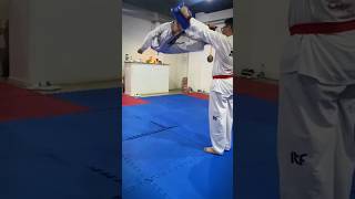 DOBLE SALTO FRONTAL 🥇🔥 jump short tkd [upl. by Lletnuahs]