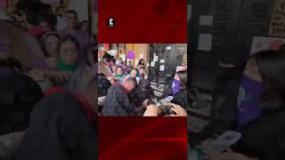 Golpean a hombre en marcha feminista en Guanajuato [upl. by Aisatana712]