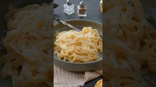 Blitzrezept AlfredoTagliatelle mit 4 Zutaten ⚡️🍝⏰ shorts [upl. by Fidelia]