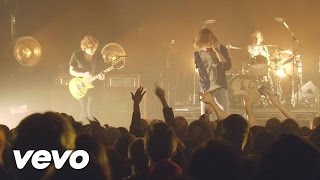 Cage The Elephant  In One Ear Live From The Vic In Chicago [upl. by Clementina]