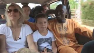 Vacances en famille enfer ou paradis   Reportage [upl. by Ranite]