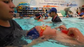 Bebé nadando en Club Cañada Escuela de Natación [upl. by Ferdinande]