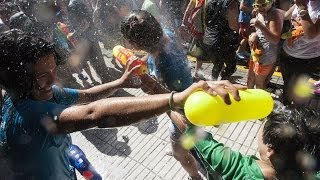 Las fiestas en España por el 15 de agosto [upl. by Einnhoj]