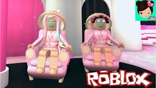 Llevo a Mi Abuela al Salon de Belleza en Roblox Salon y Spa  Titi Juegos [upl. by Nosnaj]