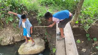 De pesca con Rambito  A estos niños les aburrió ir a la escuela [upl. by Gretel]