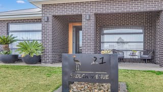 21 Brolga Avenue MOAMA New South Wales [upl. by Thielen]