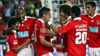 UHF  Sou Benfica [upl. by Bonnee]