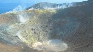 ilesEoliennes ile Vulcano ascension du Volcano Fossa [upl. by Oicirbaf]