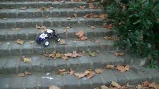 Test 2 les escalier 2 Axial UTB18 Capra [upl. by Aiuqes910]